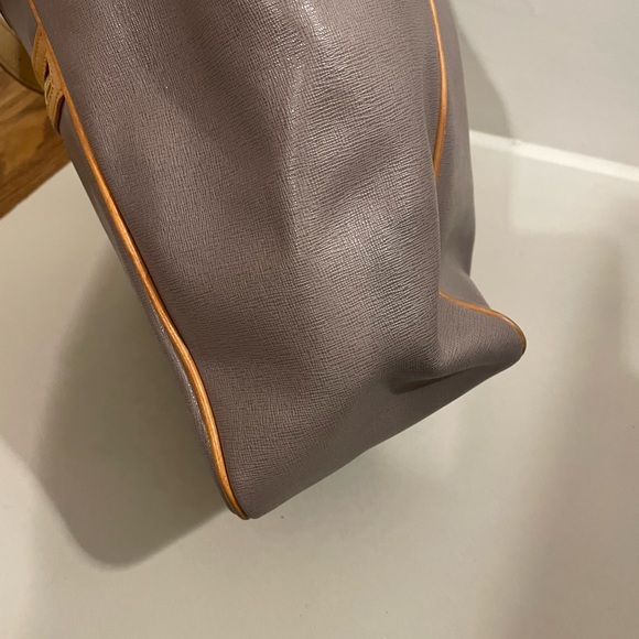 Dooney and Bourke gray & tan leather double strap zipper tassel shoulder bag - Picture 7 of 16